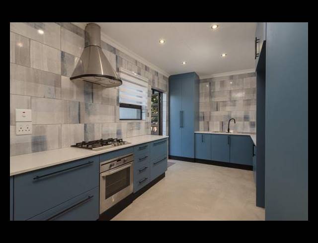 3 BEDROOM DETACHED FOR SALE IN BRACKENHURST